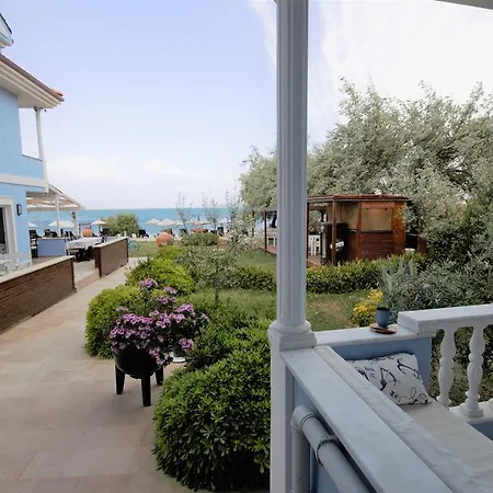 Cundavilla & 2* Ayvalı