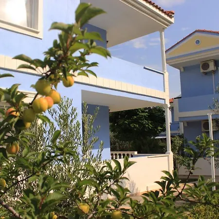 ホテル Cundavilla & 2*