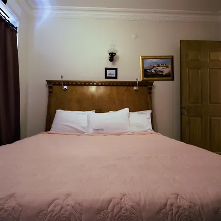 Szálloda Cundavilla & 2*