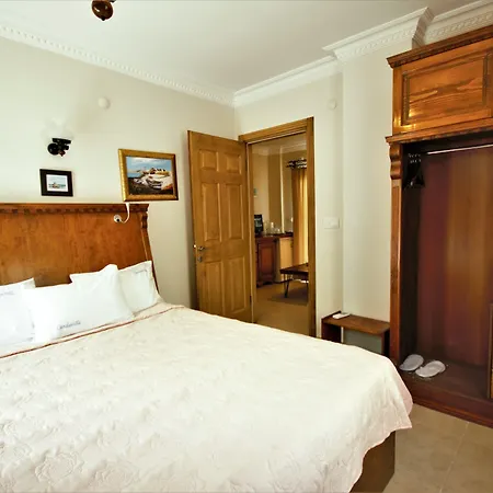 Cundavilla & Szálloda Ayvalı