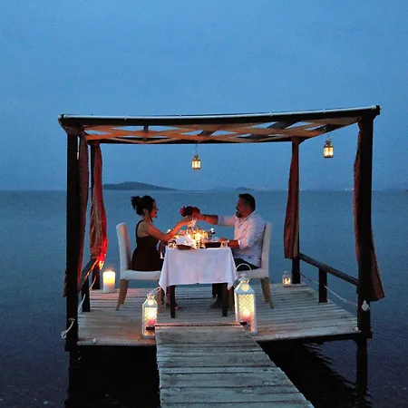 Cundavilla & 2* Ayvalı