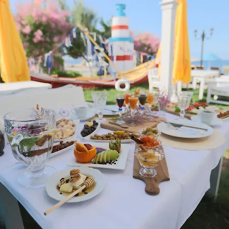 Cundavilla & Hotel 2*