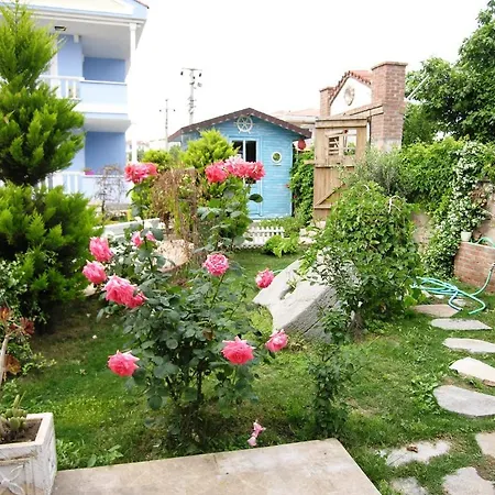 Cundavilla & Szálloda Ayvalı