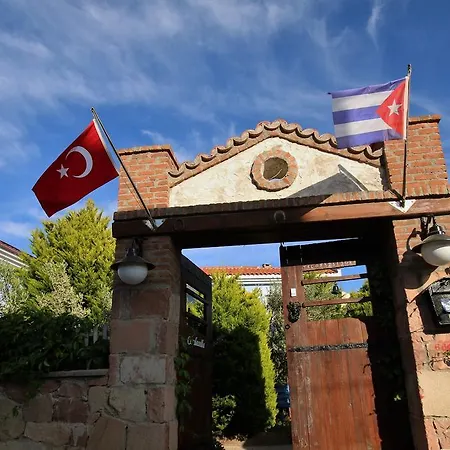 Cundavilla & Szálloda Ayvalı