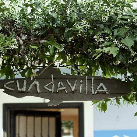 Cundavilla & מלון