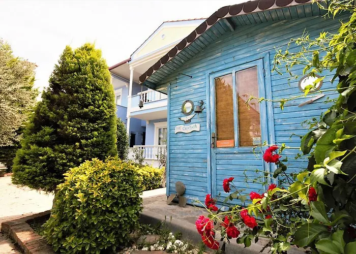 Cundavilla & Hotel 2*